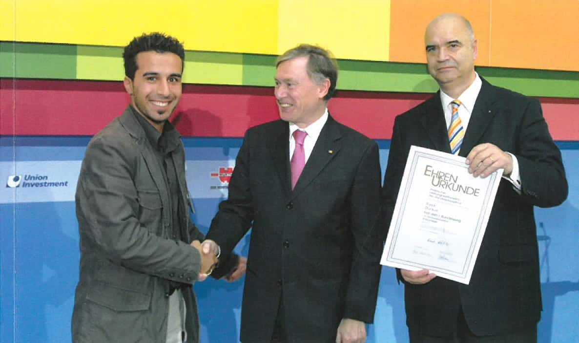 Ehrenurkude an SD Bodendesign.